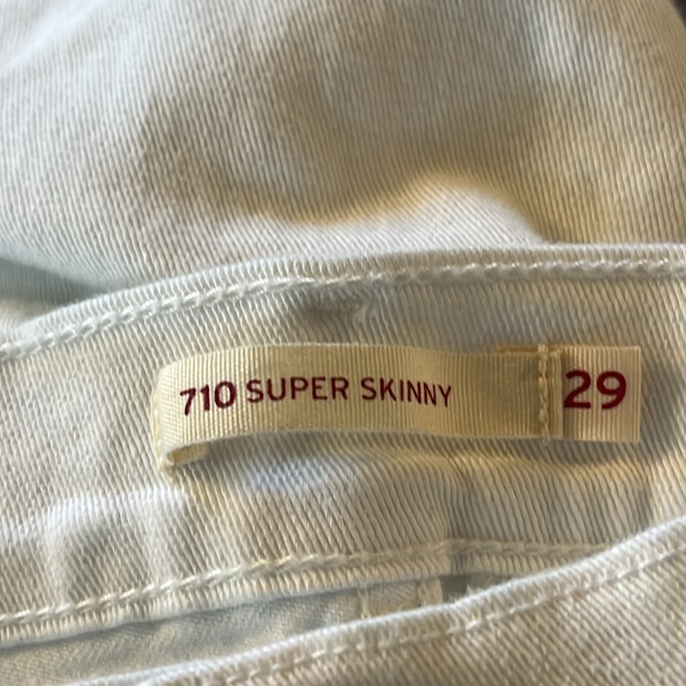 Levi’s 710 Super Skinny White Denim Jeans Size 29 Lowrise - Picture 6 of 10